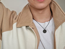 Įkelti vaizdą į galerijos rodinį, Pakabukas su unikaliu žvaigždėlapiu