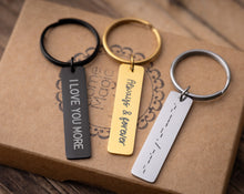 Įkelti vaizdą į galerijos rodinį, Raktų pakabukas su graviravimu