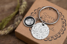 Įkelti vaizdą į galerijos rodinį, Raktų pakabukas su žvaigždėlapiu ir mėnuliu