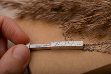 Įkelti vaizdą į galerijos rodinį, Pakabukas su unikaliu žvaigždėlapiu bei slapta žinute