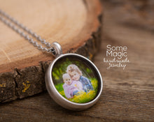 Įkelti vaizdą į galerijos rodinį, Pakabukas su Jūsų nuotrauka