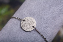 Įkelti vaizdą į galerijos rodinį, Apyrankė su unikaliu žvaigždėlapiu bei graviūra