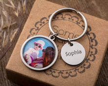 Įkelti vaizdą į galerijos rodinį, Raktų pakabukas su Jūsų nuotrauka ir graviūra