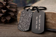 Įkelti vaizdą į galerijos rodinį, Raktų pakabukas su žvaigždžių žemėlapiu ir graviravimu