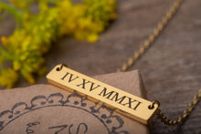 Įkelti vaizdą į galerijos rodinį, Pakabukas su Jūsų tekstu