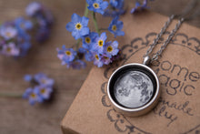 Įkelti vaizdą į galerijos rodinį, Pakabukas su Jūsų mėnuliu ☽