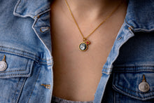 Įkelti vaizdą į galerijos rodinį, Pakabukas su Jūsų mėnuliu, kristalu ir graviūra ☽