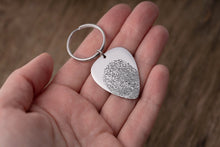 Įkelti vaizdą į galerijos rodinį, Raktų pakabukas mediatorius su piršto antspaudu