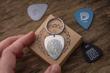 Įkelti vaizdą į galerijos rodinį, Raktų pakabukas mediatorius su piršto antspaudu