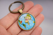 Įkelti vaizdą į galerijos rodinį, Raktų pakabukas su Jūsų pasirinktomis vietomis