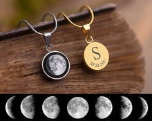 Įkelti vaizdą į galerijos rodinį, Pakabukas su Jūsų mėnuliu ir graviūra