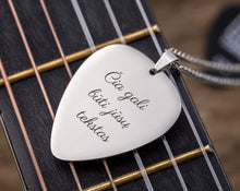 Įkelti vaizdą į galerijos rodinį, Pakabukas mediatorius su graviravimu