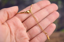 Įkelti vaizdą į galerijos rodinį, Pakabukas su Jūsų mėnuliu ir graviūra