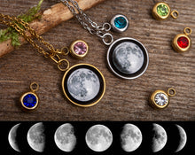 Įkelti vaizdą į galerijos rodinį, Pakabukas su Jūsų mėnuliu, kristalu ir graviūra ☽
