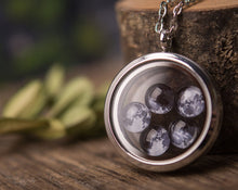 Įkelti vaizdą į galerijos rodinį, Pakabukas su Jūsų mėnuliais ☽