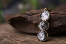 Įkelti vaizdą į galerijos rodinį, Pakabukas su Jūsų mėnuliais ☽