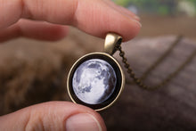 Įkelti vaizdą į galerijos rodinį, Pakabukas su Jūsų mėnuliu ☽