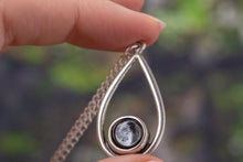 Įkelti vaizdą į galerijos rodinį, Pakabukas su Jūsų mėnuliu ☽