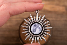 Įkelti vaizdą į galerijos rodinį, Pakabukas su Jūsų mėnuliu ♥