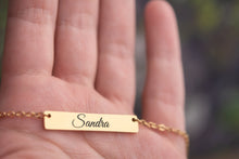 Įkelti vaizdą į galerijos rodinį, Vardo pakabukas