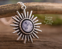 Įkelti vaizdą į galerijos rodinį, Pakabukas su Jūsų mėnuliu ♥