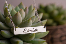 Įkelti vaizdą į galerijos rodinį, Vardo pakabukas