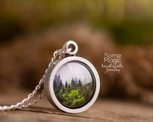 Įkelti vaizdą į galerijos rodinį, Pakabukas "Miškas"