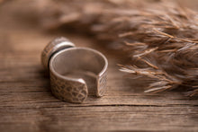 Įkelti vaizdą į galerijos rodinį, Žiedas su Jūsų mėnuliu ☽