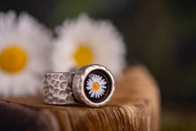 Įkelti vaizdą į galerijos rodinį, Reguliuojamo dydžio žiedas "Ramunė"