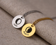 Įkelti vaizdą į galerijos rodinį, Pakabukas su Jūsų mėnuliu ir vardu ☽