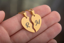 Įkelti vaizdą į galerijos rodinį, Du pakabukai - dvi širdies puselės ♥