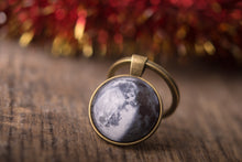 Įkelti vaizdą į galerijos rodinį, Raktų pakabukas su Jūsų mėnuliu ☽