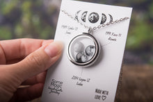 Įkelti vaizdą į galerijos rodinį, Pakabukas su Jūsų mėnuliais ☽