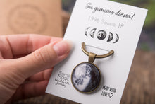 Įkelti vaizdą į galerijos rodinį, Raktų pakabukas su Jūsų mėnuliu ☽