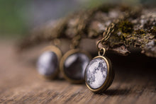 Įkelti vaizdą į galerijos rodinį, Dvipusis pakabukas su Jūsų mėnuliais ☽