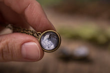 Įkelti vaizdą į galerijos rodinį, Dvipusis pakabukas su Jūsų mėnuliais ☽