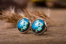 Įkelti vaizdą į galerijos rodinį, Auskarai vinukai "Neužmirštuolė"