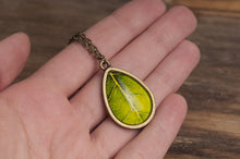 Įkelti vaizdą į galerijos rodinį, Pakabukas "Lapelis"