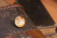 Įkelti vaizdą į galerijos rodinį, Sagė "Žemėlapis"