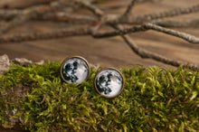 Įkelti vaizdą į galerijos rodinį, Auskarai vinukai "Pilnatis"