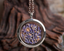 Įkelti vaizdą į galerijos rodinį, Amuletas su levandomis