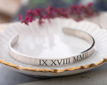 Įkelti vaizdą į galerijos rodinį, Apyrankė su Jūsų tekstu