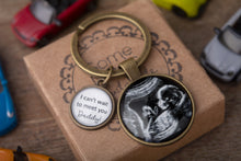 Įkelti vaizdą į galerijos rodinį, Personalizuotas raktų pakabukas būsimam tėčiui ♥
